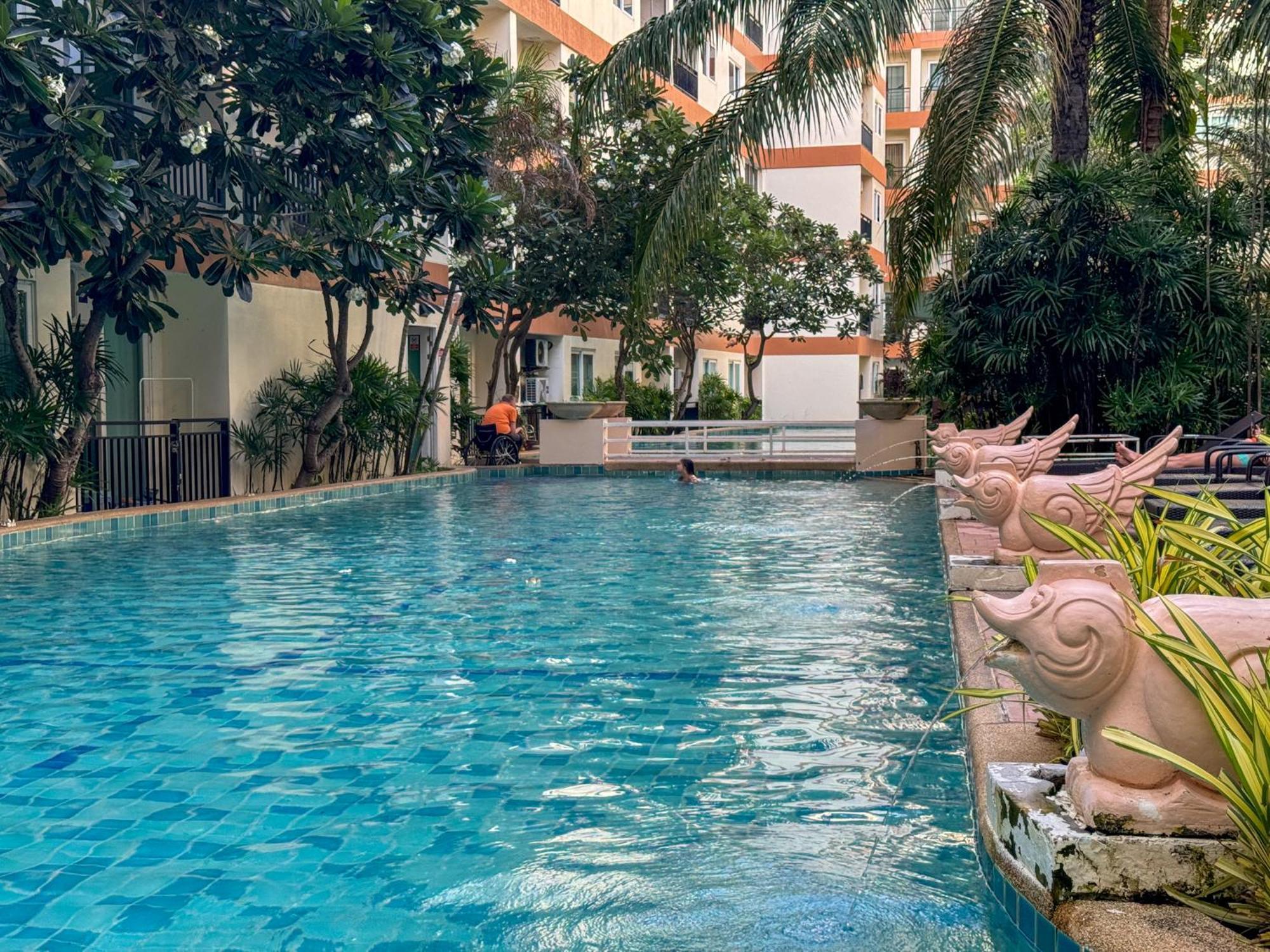 卧室直达泳池 全网最低价 到中天海滩5分钟 Jomtien Beach Esterno foto