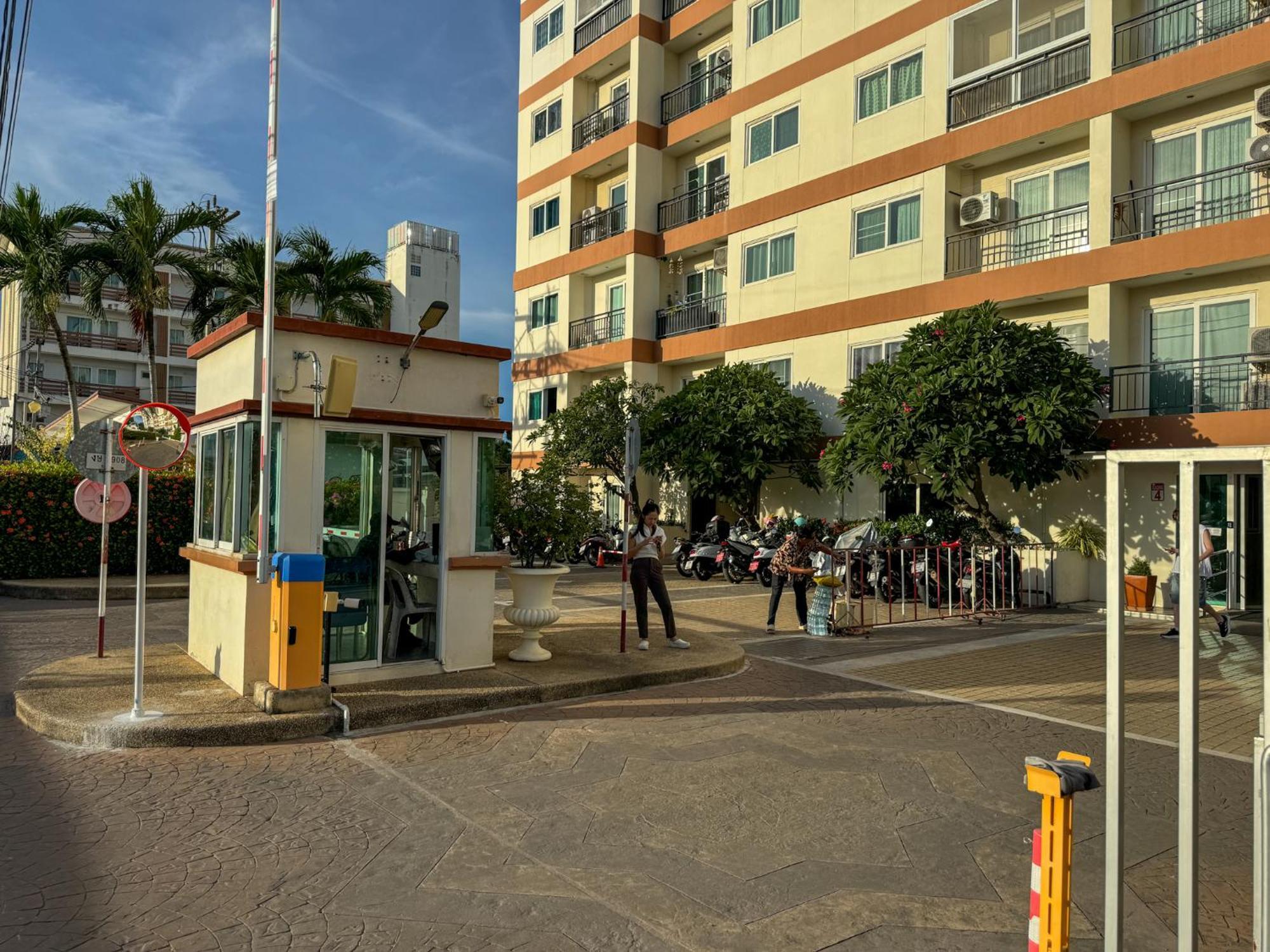 卧室直达泳池 全网最低价 到中天海滩5分钟 Jomtien Beach Esterno foto